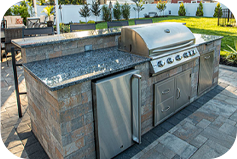 Outdoor Kitchens & BBQ Islands